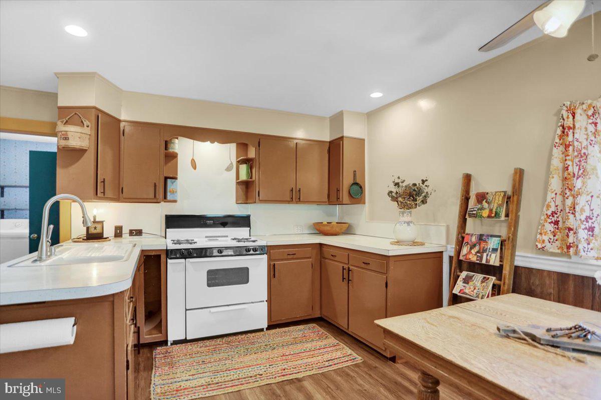 2115 Spring Street Reading, PA 19609 - Photo 10 of 25 Gallery Image 10