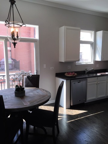 839 West 14th Place Chicago, IL 60608 - Photo 3 of 24