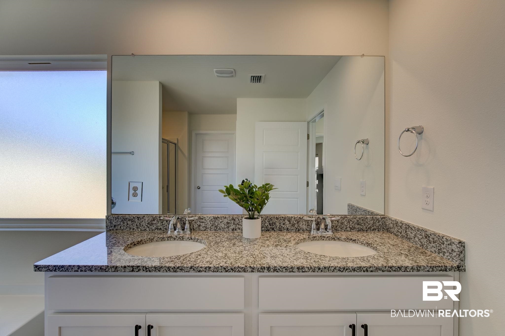 31458 Lyon Road Daphne, AL 36527 - Photo 22 of 50 Primary Bathroom