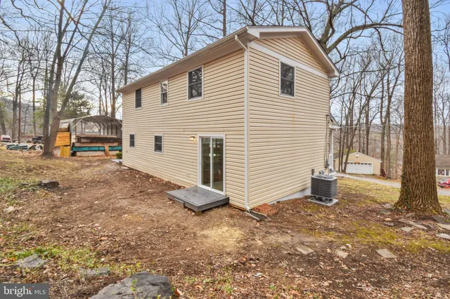 $350,000 | 190 Smokey Bear Trail, Harpers Ferry, WV 25425