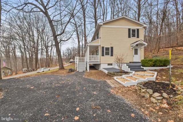 $350,000 | 190 Smokey Bear Trail, Harpers Ferry, WV 25425