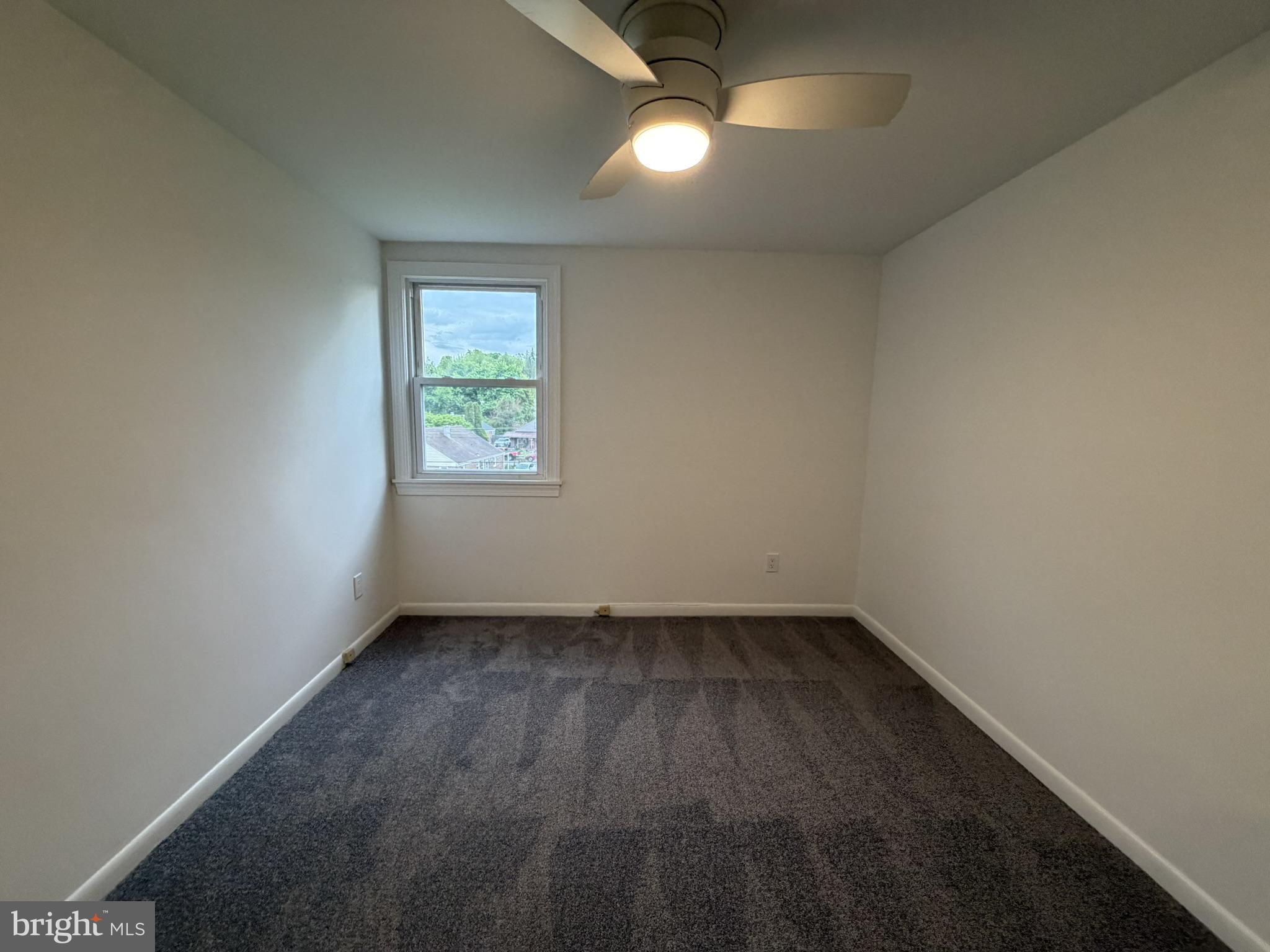 22 Windsor Road, Unit 2 Glenside, PA 19038 - Photo 23 of 29 Bright and airy blank canvas room.
