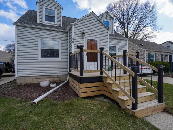 $399,900 | 1547 East Tripoli Avenue, Milwaukee, WI 53207