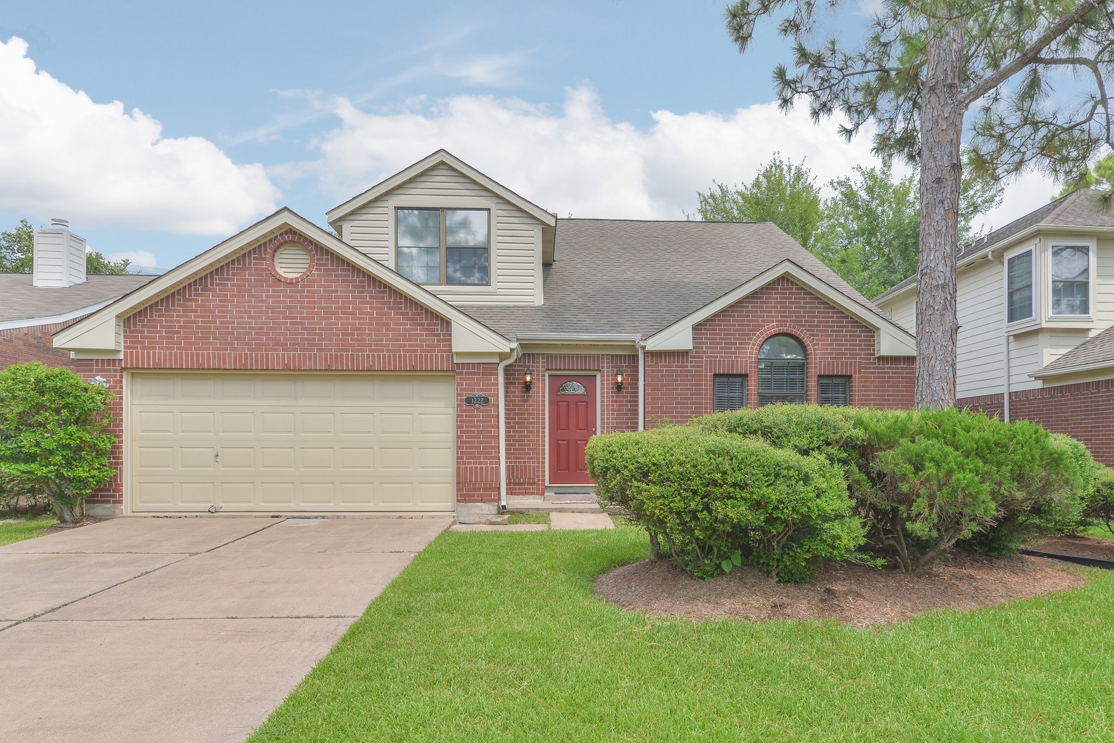 1222 Mabry Mill Road Houston, TX 77062 - Photo 1 of 32 Gallery Image 1