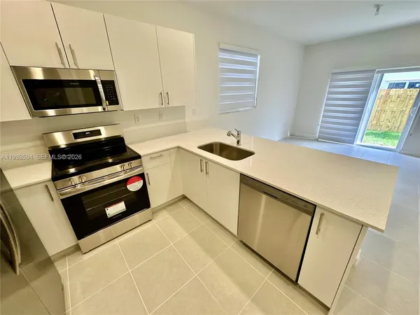 $2,700 | 2867 Southeast 25th Terrace, Homestead, FL 33035