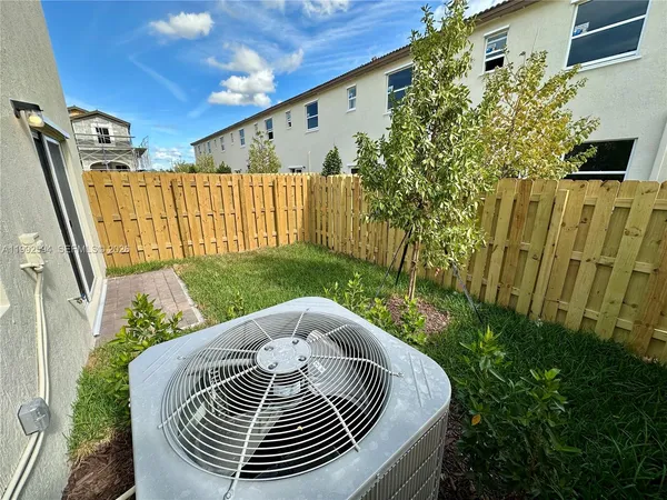 $2,700 | 2867 Southeast 25th Terrace, Homestead, FL 33035