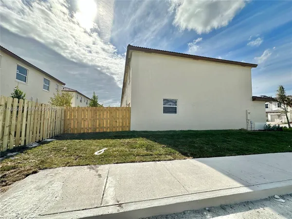 $2,700 | 2867 Southeast 25th Terrace, Homestead, FL 33035