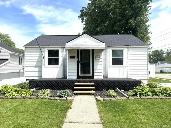 $232,900 | 659 South Gargantua Avenue, Clawson, MI 48017