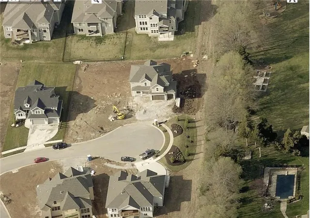 $250,000 | 9318 West 169th Street, Overland Park, KS 66085