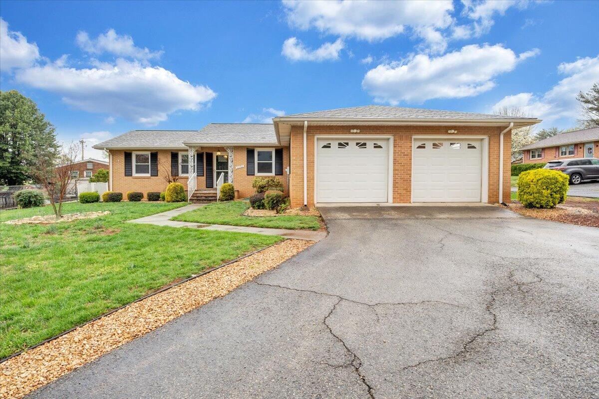 5932 Dairy Road Roanoke, VA 24019 - Photo 2 of 41 02-MIB01274