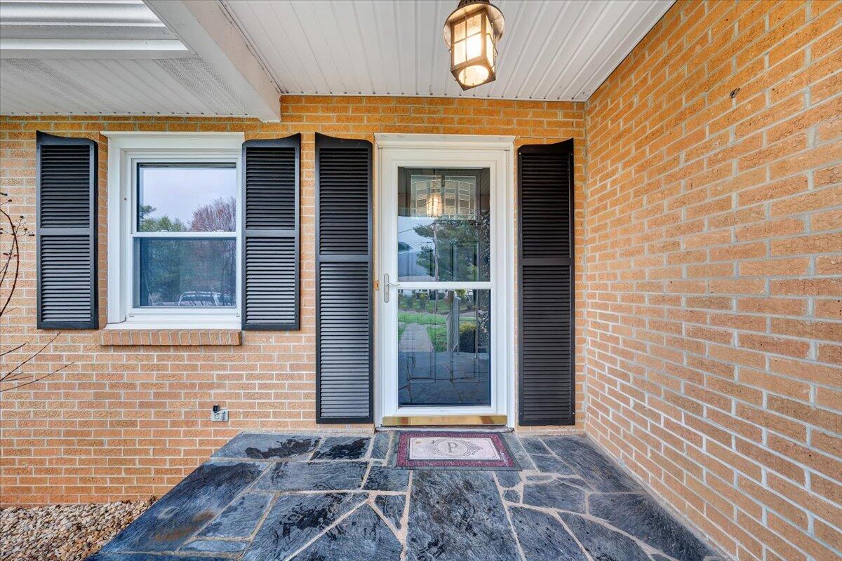 5932 Dairy Road Roanoke, VA 24019 - Photo 3 of 41 03-MIB01268