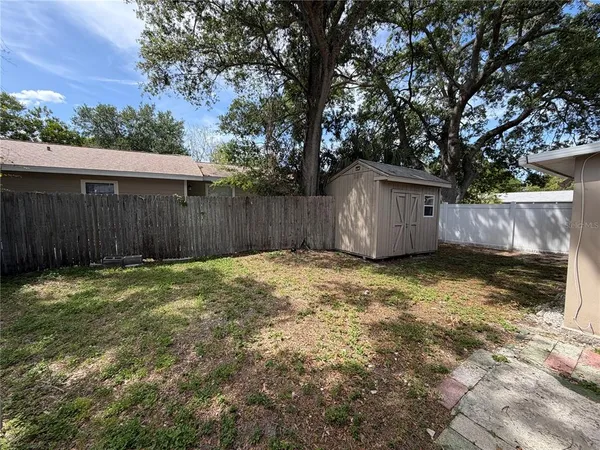 $2,200 | 5830 Commonwealth Avenue North, St. Petersburg, FL 33703