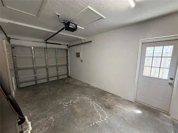 $2,200 | 5830 Commonwealth Avenue North, St. Petersburg, FL 33703