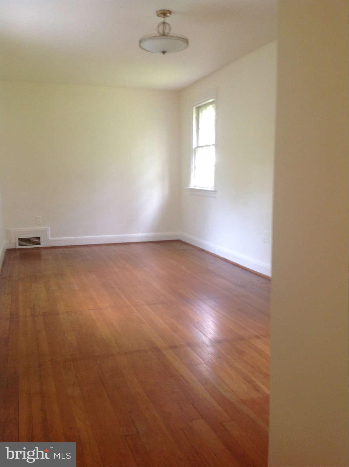 1801 Frederick Road Baltimore, MD 21228 - Photo 15 of 30 Bedroom