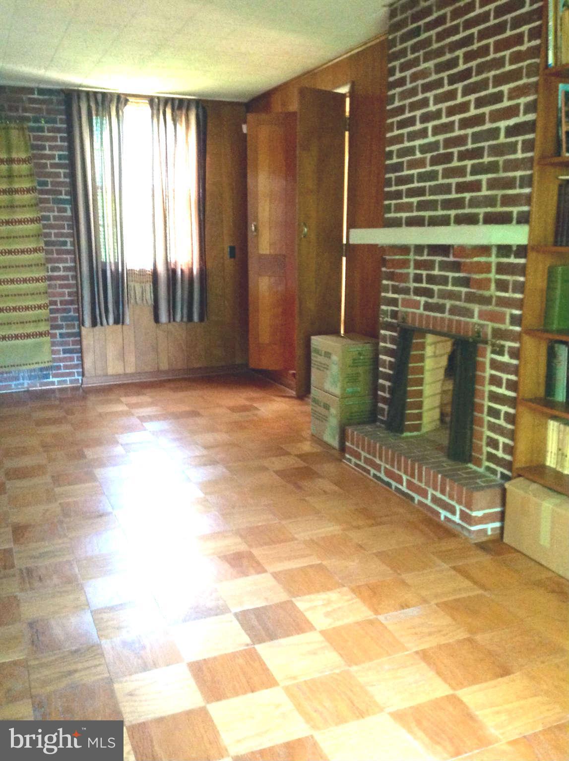 1801 Frederick Road Baltimore, MD 21228 - Photo 19 of 30 Library