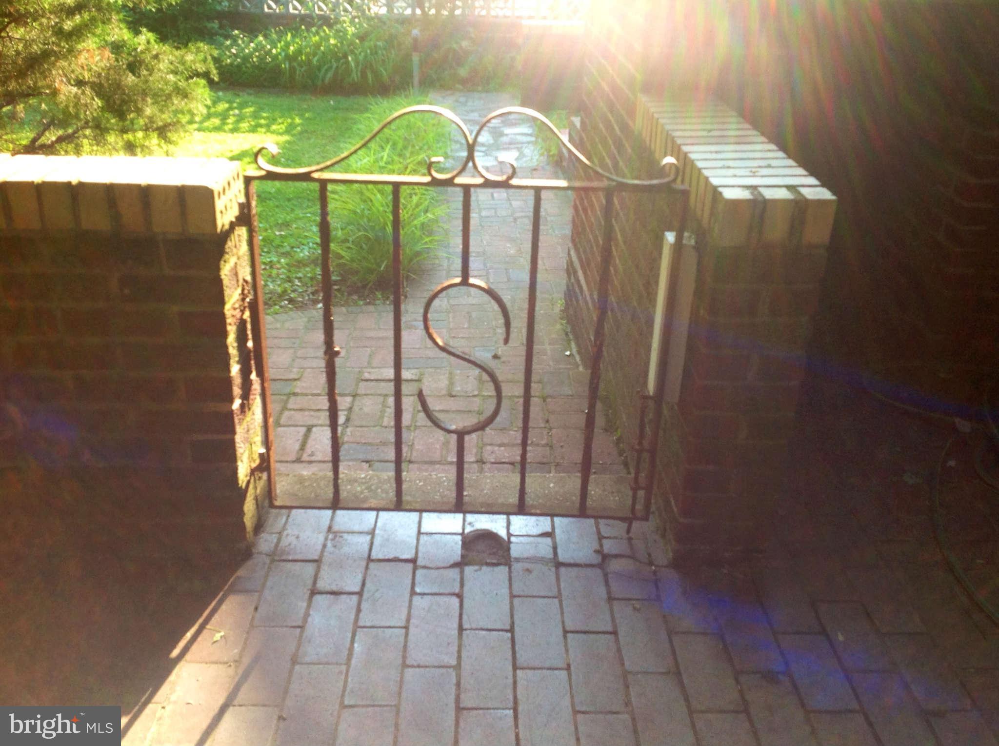1801 Frederick Road Baltimore, MD 21228 - Photo 4 of 30 Beautiful Brick Patio