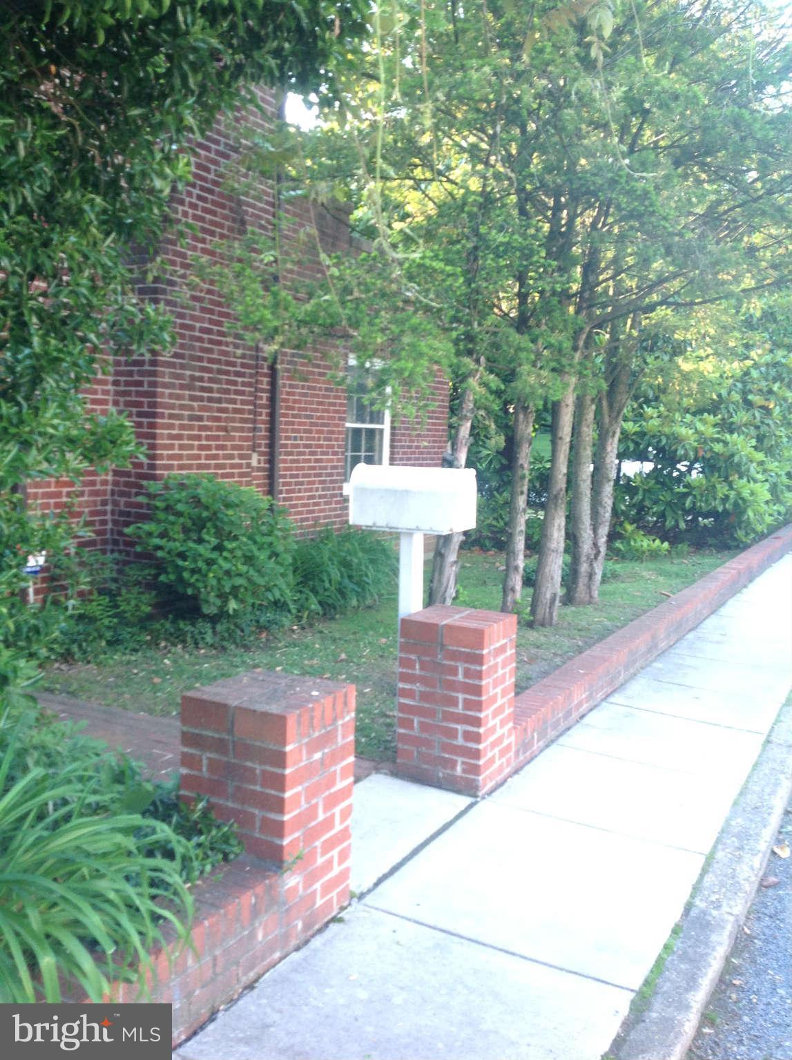 1801 Frederick Road Baltimore, MD 21228 - Photo 6 of 30 Side of house