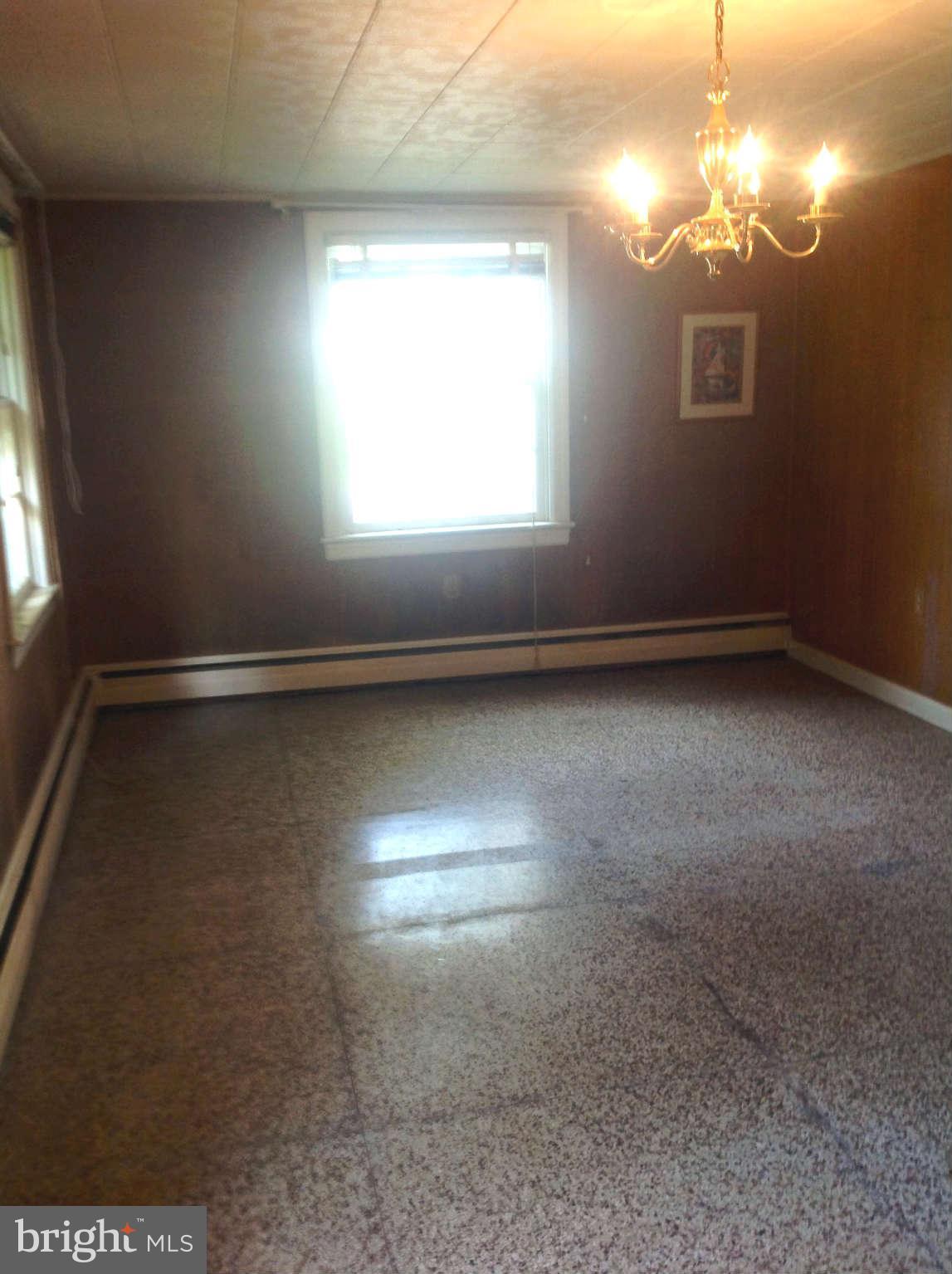 1801 Frederick Road Baltimore, MD 21228 - Photo 9 of 30 Dining Room