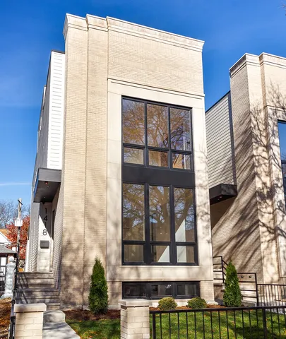 $2,195,000 | 1418 West Warner Avenue, Chicago, IL 60613