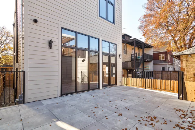 $2,195,000 | 1418 West Warner Avenue, Chicago, IL 60613