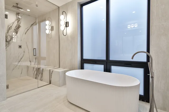 $2,195,000 | 1418 West Warner Avenue, Chicago, IL 60613