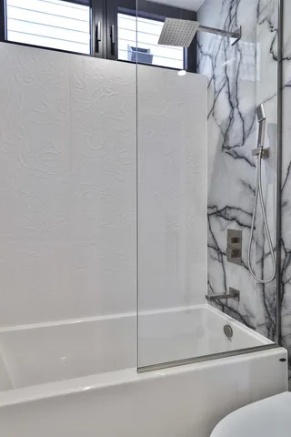 $2,195,000 | 1418 West Warner Avenue, Chicago, IL 60613