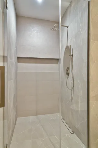 $2,195,000 | 1418 West Warner Avenue, Chicago, IL 60613