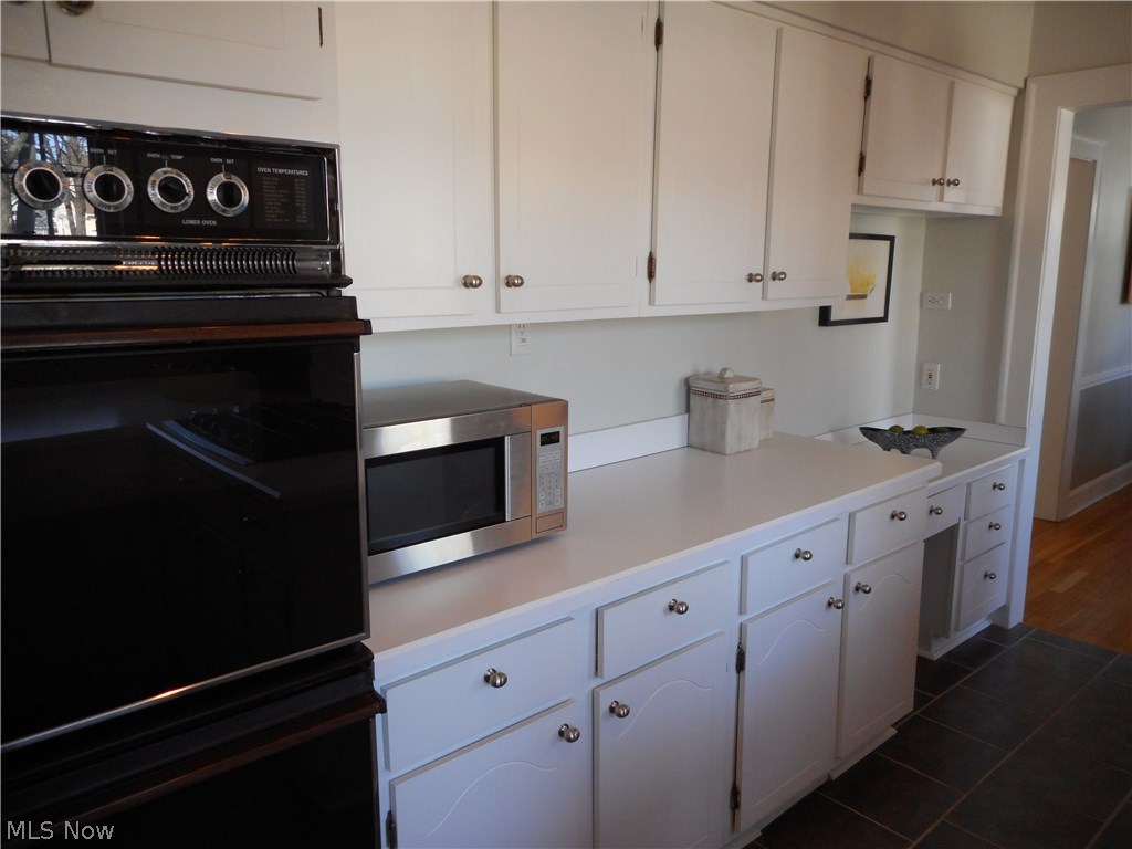 3081 Coleridge Road Cleveland, OH 44118 - Photo 8 of 17