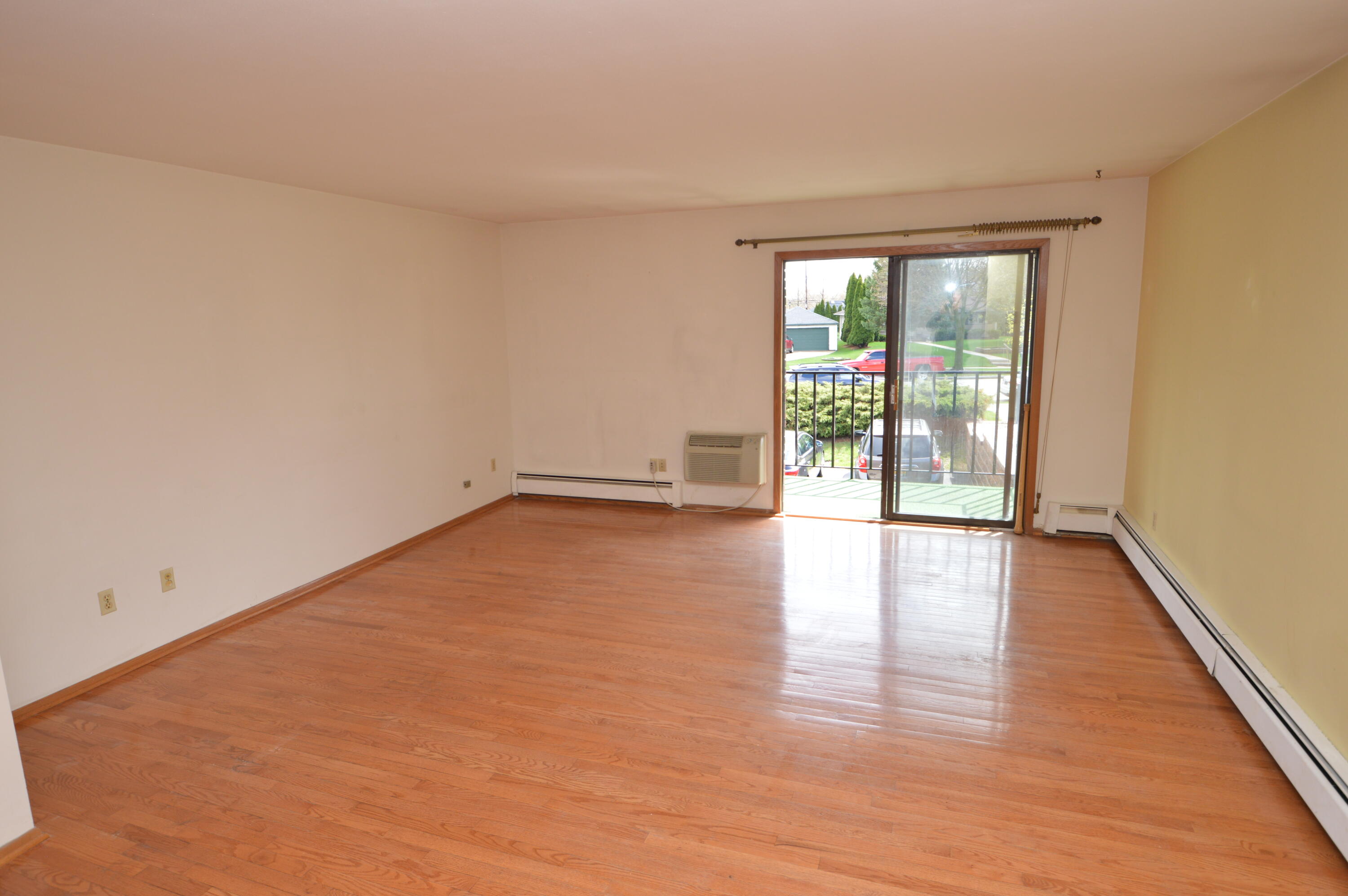 3985 South 84th Street, Unit 2 Greenfield, WI 53228 - Photo 2 of 7 Living room