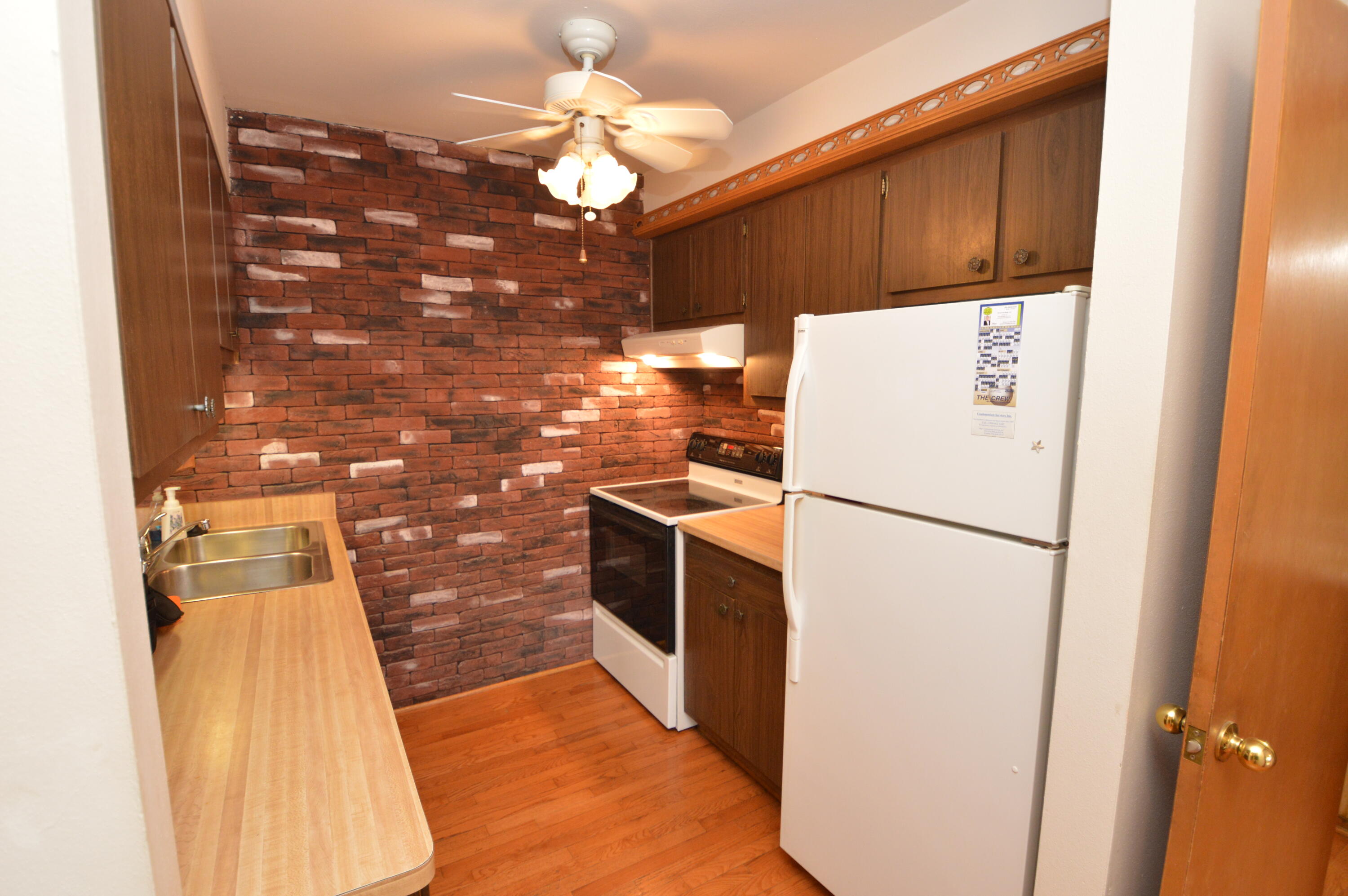 3985 South 84th Street, Unit 2 Greenfield, WI 53228 - Photo 5 of 7 Kitchen