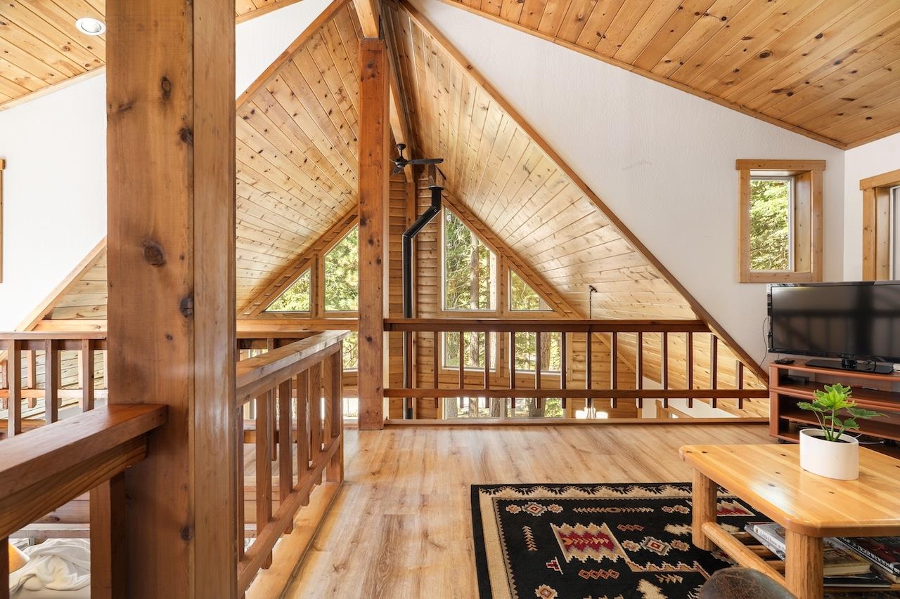 11940 Sitzmark Way Truckee, CA 96161 - Photo 17 of 28 a view of a balcony with furniture