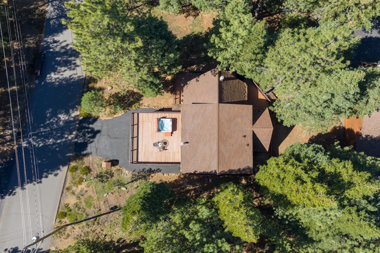 11940 Sitzmark Way Truckee, CA 96161 - Photo 25 of 28 an aerial view of a house