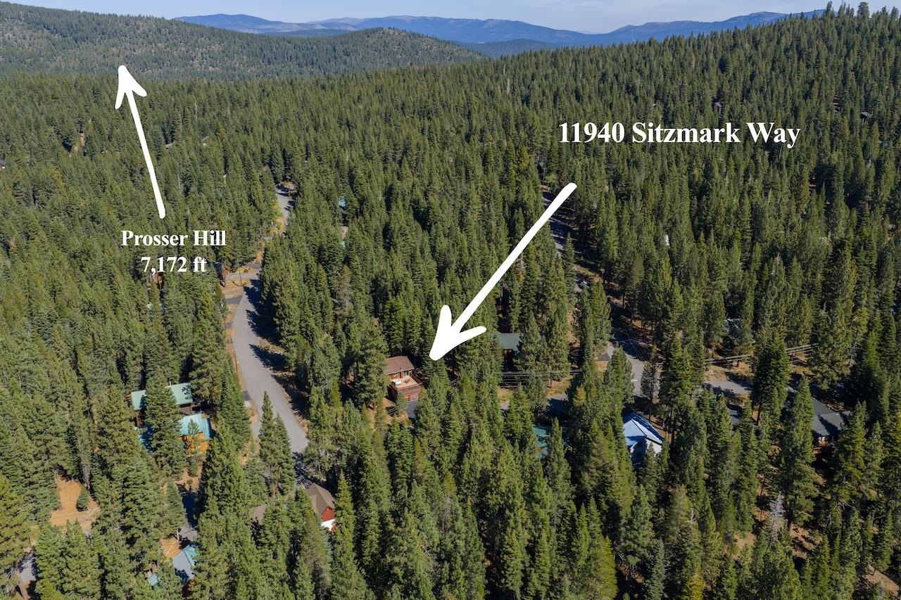 11940 Sitzmark Way Truckee, CA 96161 - Photo 28 of 28 a view of a city