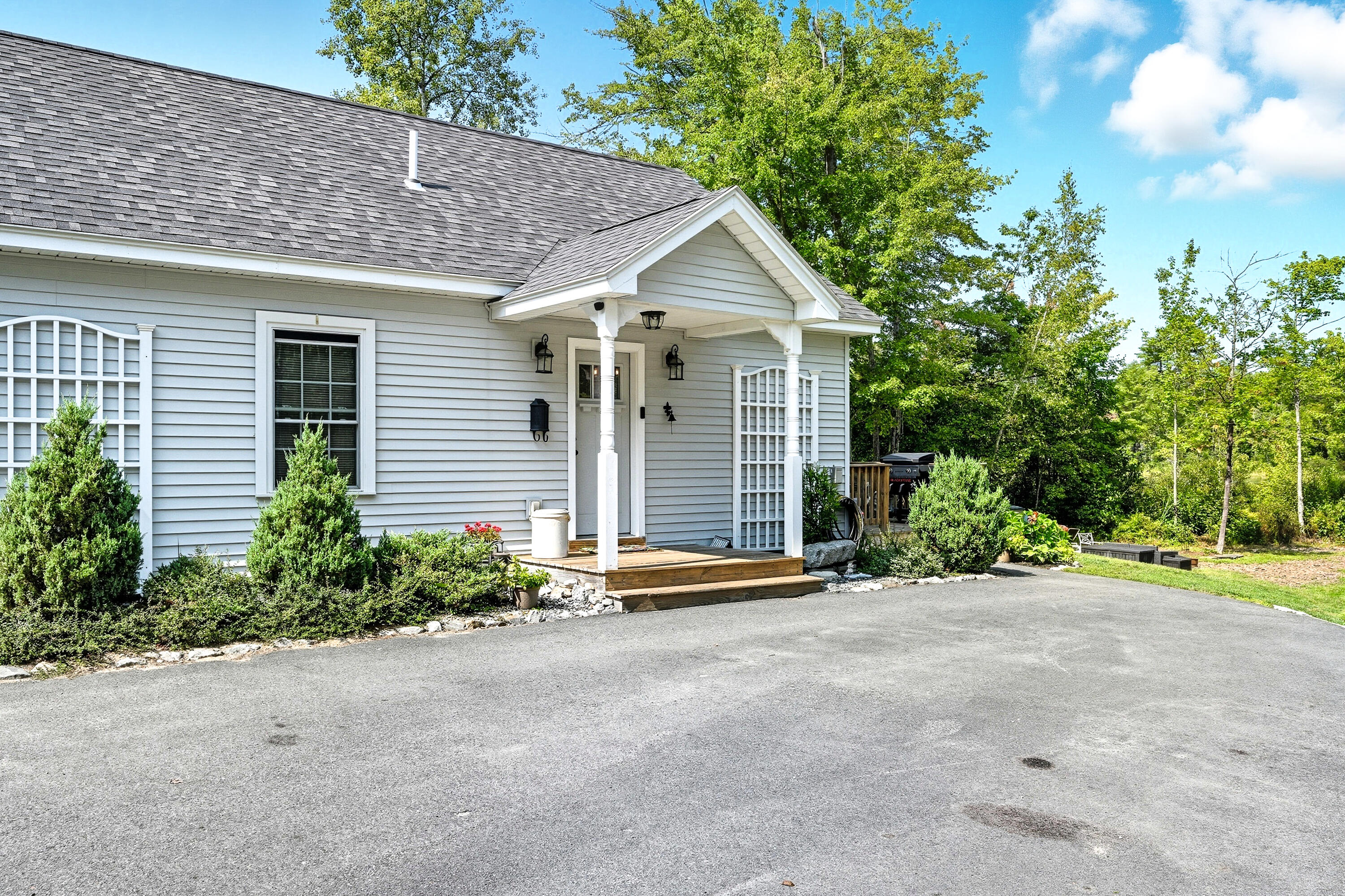 133 Lake Road Norway, ME 04268 - Photo 16 of 49 110224gr-117