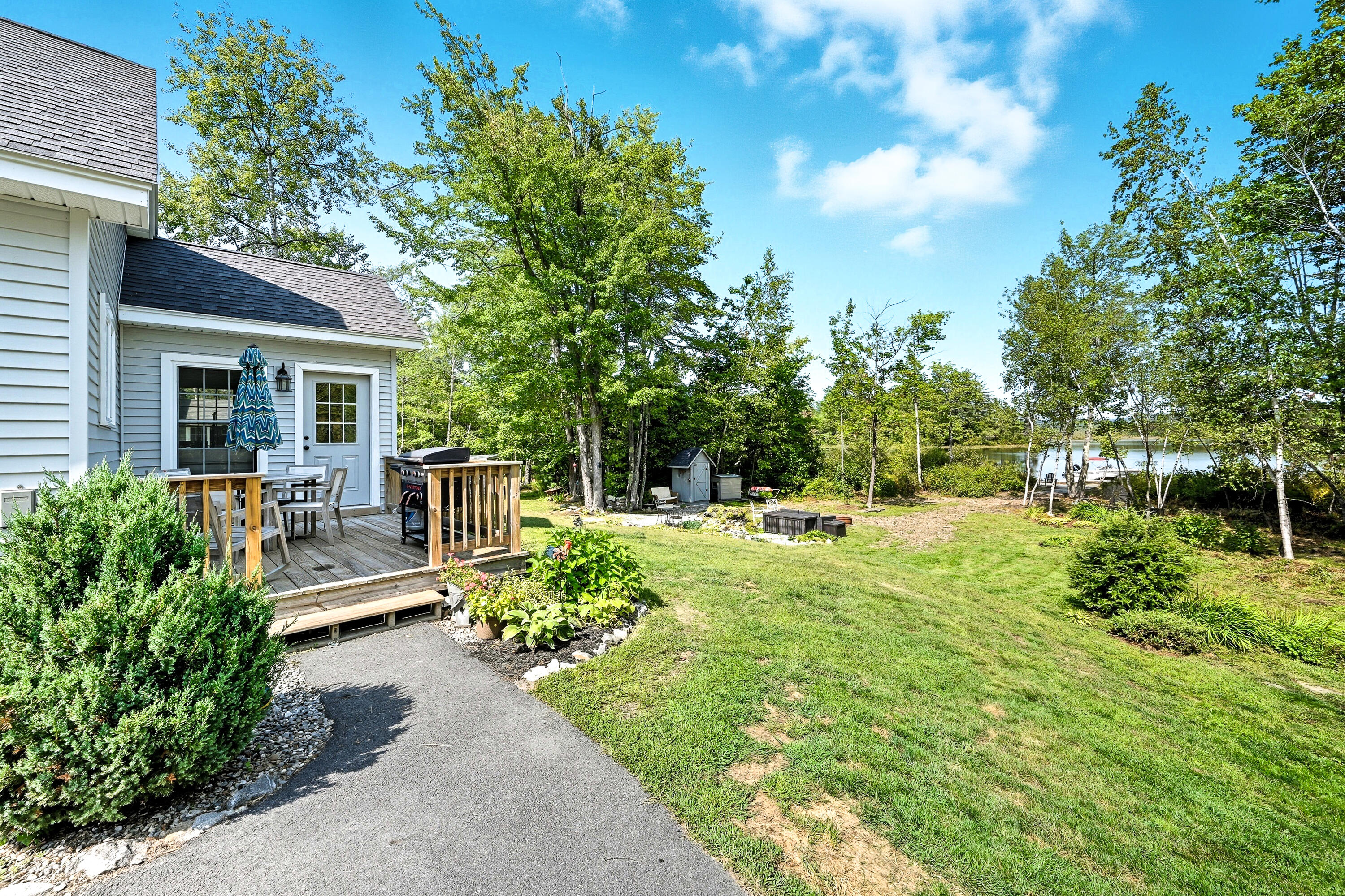 133 Lake Road Norway, ME 04268 - Photo 5 of 49 110224gr-103