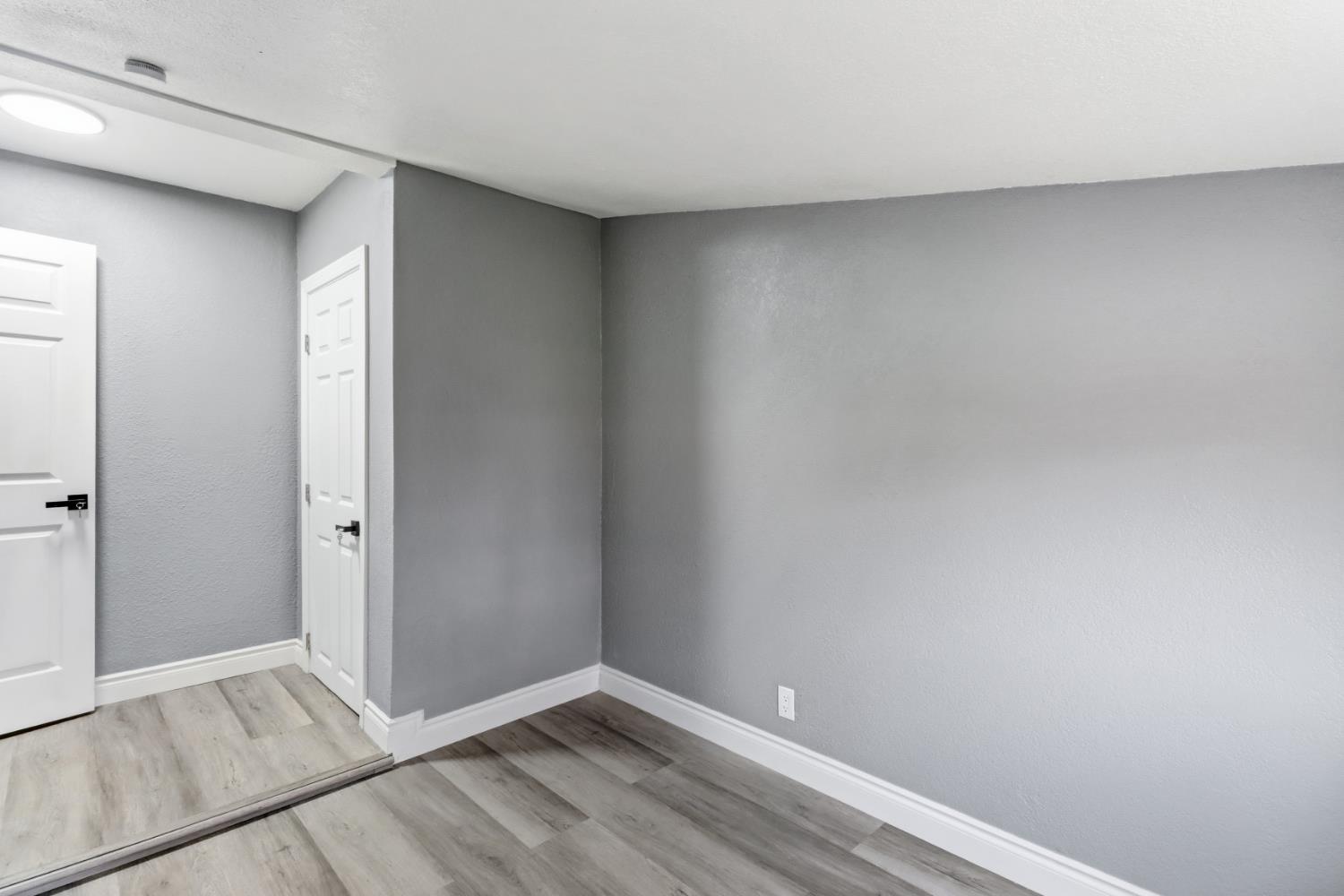 1099 Grand Avenue Olivehurst, CA 95961 - Photo 23 of 38 a view of an empty room