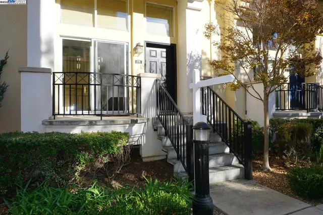 $1,469,500 | 178 Stockwell Drive, Mountain View, CA 94043