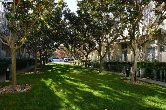 $1,469,500 | 178 Stockwell Drive, Mountain View, CA 94043