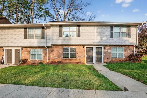 $190,000 | 37 Villa Court Southeast, Smyrna, GA 30080