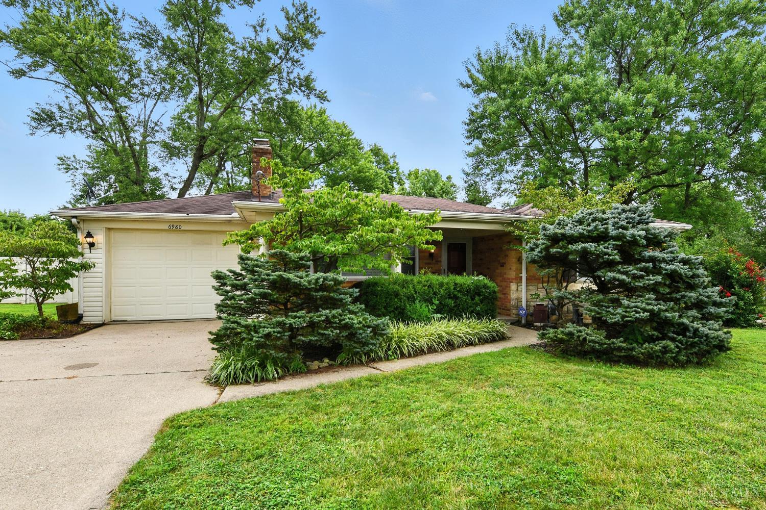 6980 Weiss Road Cincinnati, OH 45247 - Photo 1 of 40