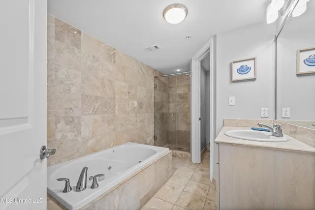 $475,000 | 1899 Beach Boulevard, Unit 907, Biloxi, MS 39531