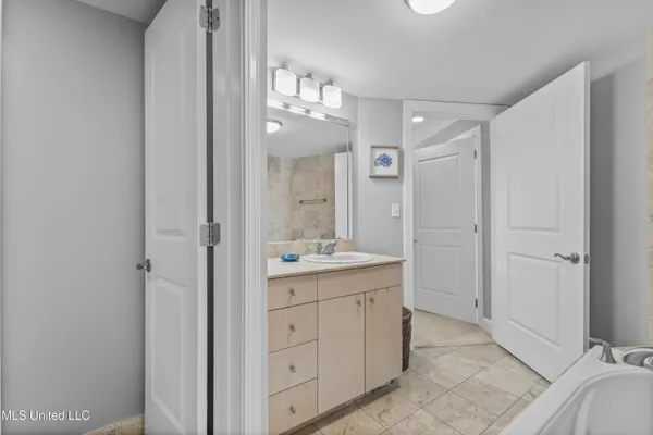 $445,000 | 1899 Beach Boulevard, Unit 907, Biloxi, MS 39531