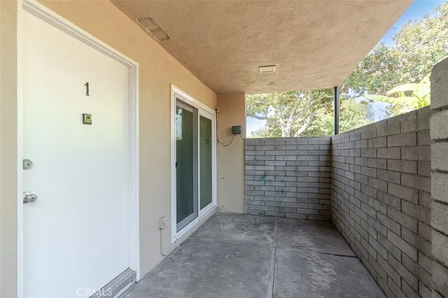 a view of a car in front of a house