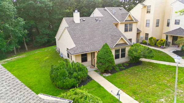 $275,000 | 120 Whispering Oaks Way, Jackson, NJ 08527