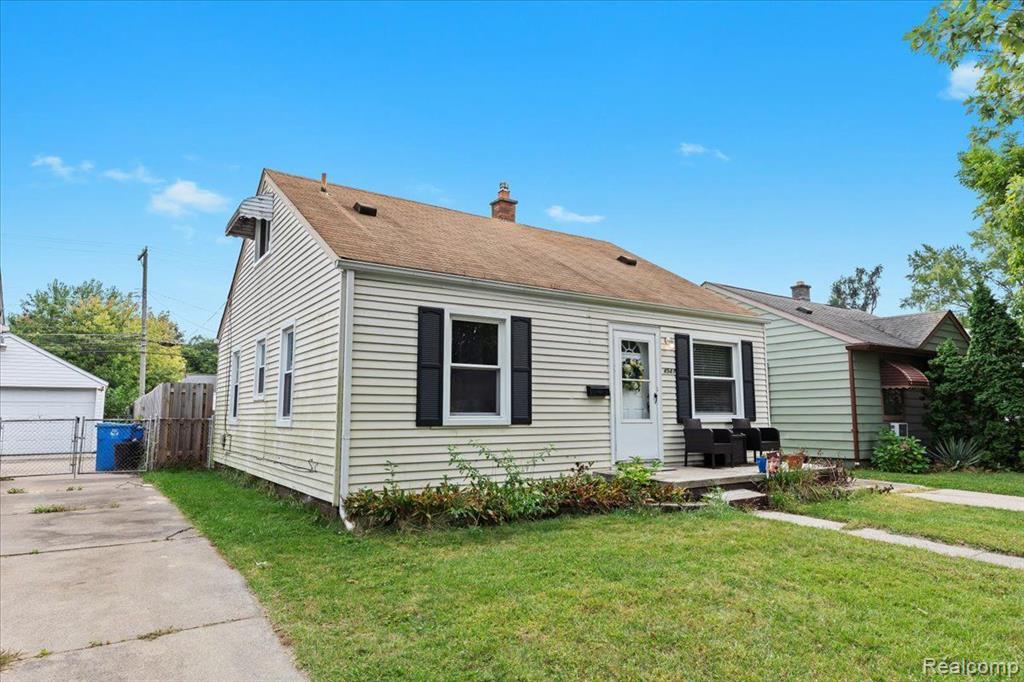 4941 Merrick Street Dearborn Heights, MI 48125 - Photo 3 of 27