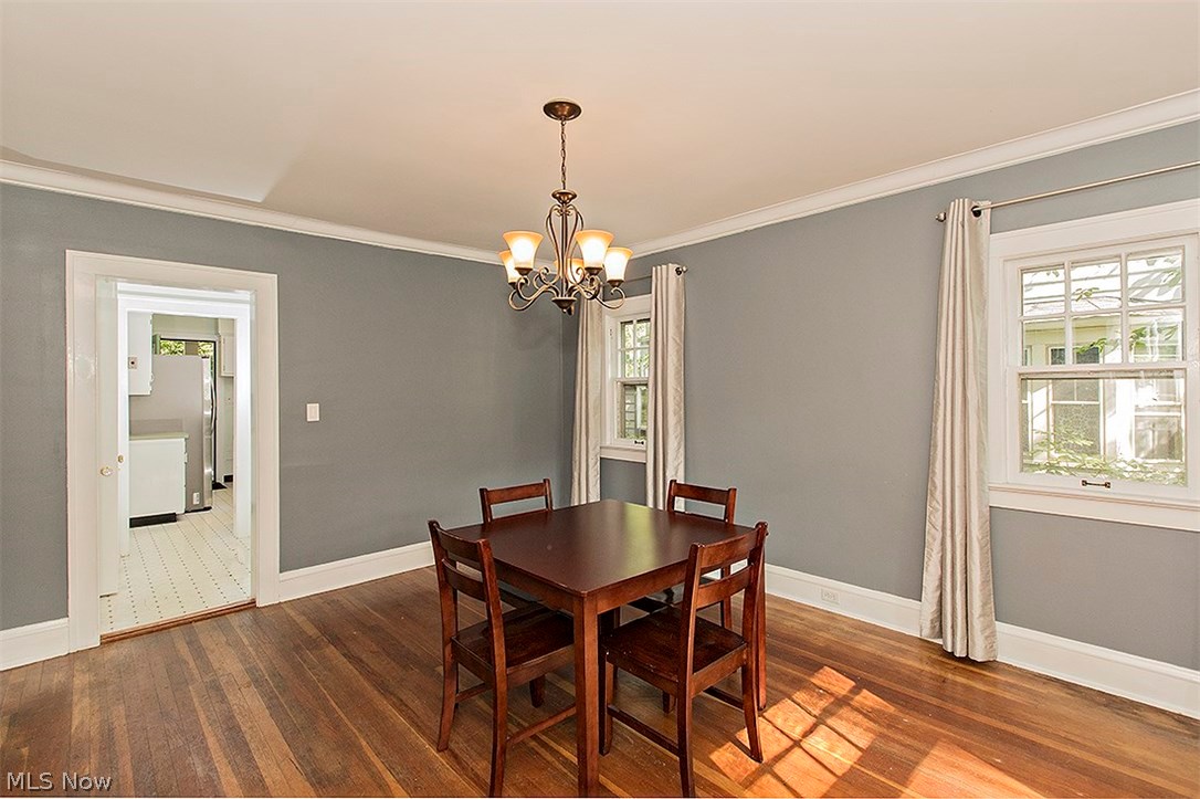 2584 Dartmoor Road Cleveland, OH 44118 - Photo 11 of 35 Gallery Image 11