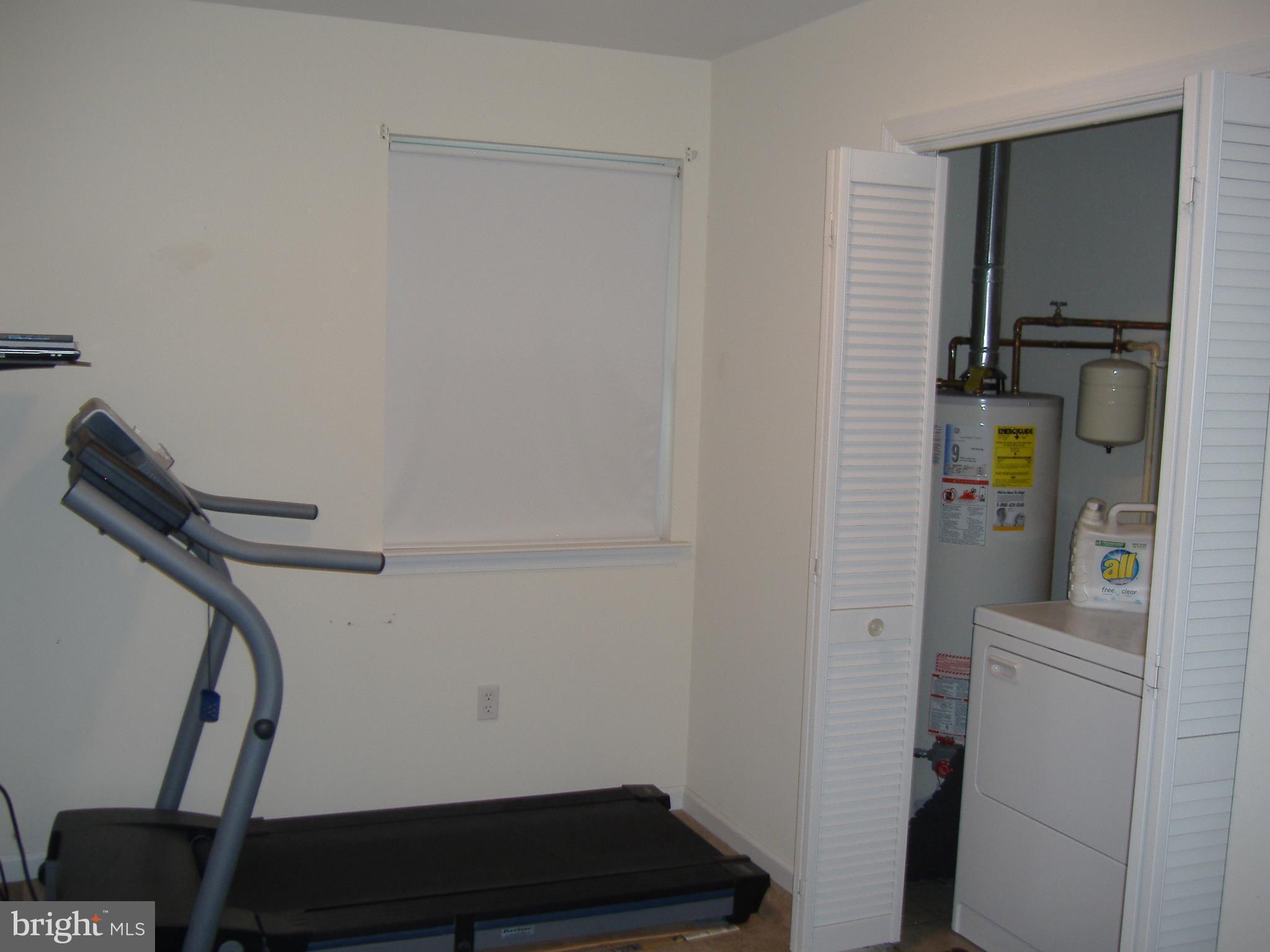 7983 Tick Neck Road Pasadena, MD 21122 - Photo 12 of 12 Interior (General)