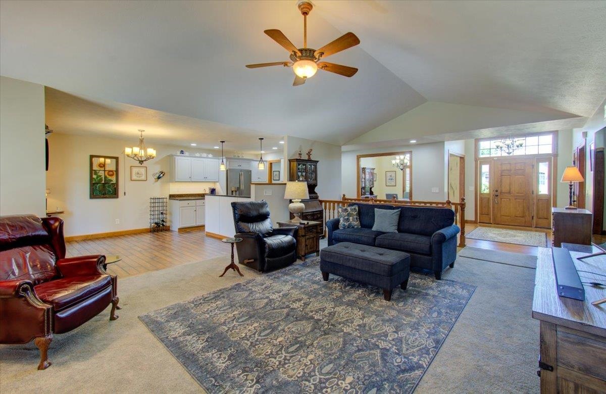 1412 Old Crows Way Springfield, IL 62712 - Photo 6 of 44 Gallery Image 6