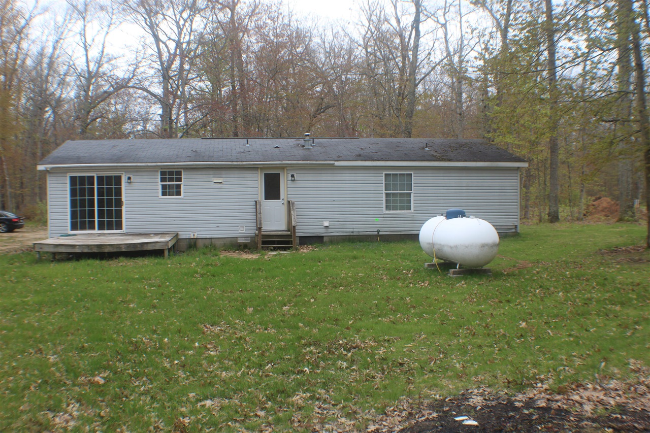 7305 South Forest Glen Road Rothbury, MI 49452 - Photo 2 of 10 Gallery Image 2
