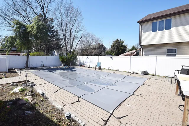 $829,000 | 2900 Stevens Street, Oceanside, NY 11572